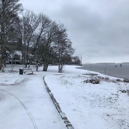 Urlaub Am Elbstrand - Wohnung In Blankenese Mit Naturblick ハンブルク エクステリア 写真